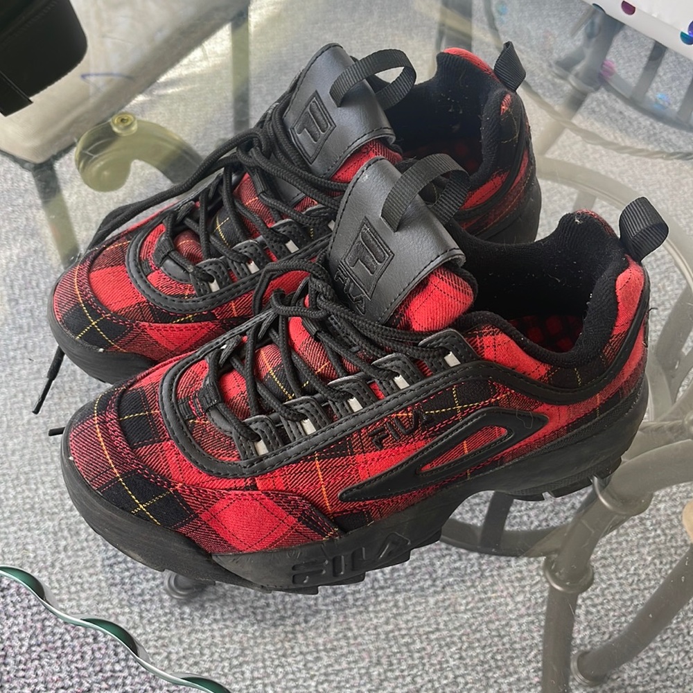 Fila black and red sneakers